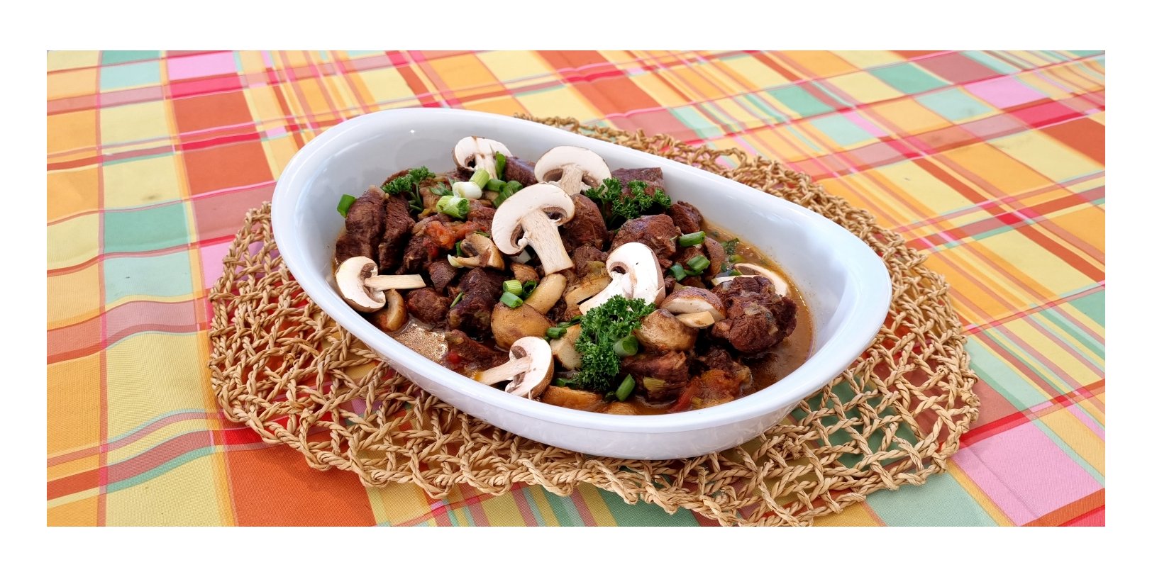 AGNEAU MIJOTÉ AU CHAMPIGNONS