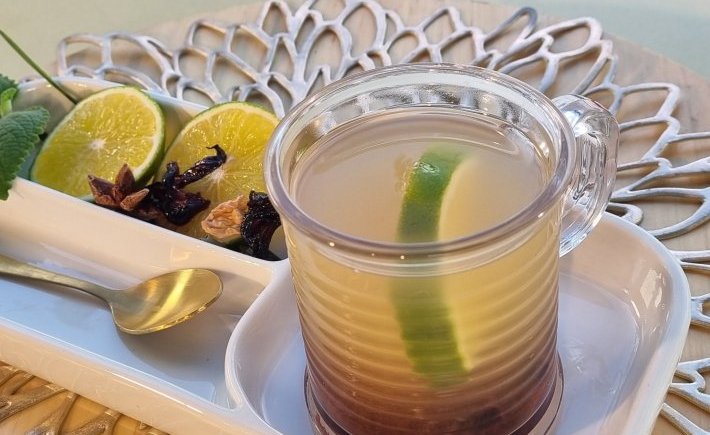 Tisane d’atoumo à l’orange et groseilles pays