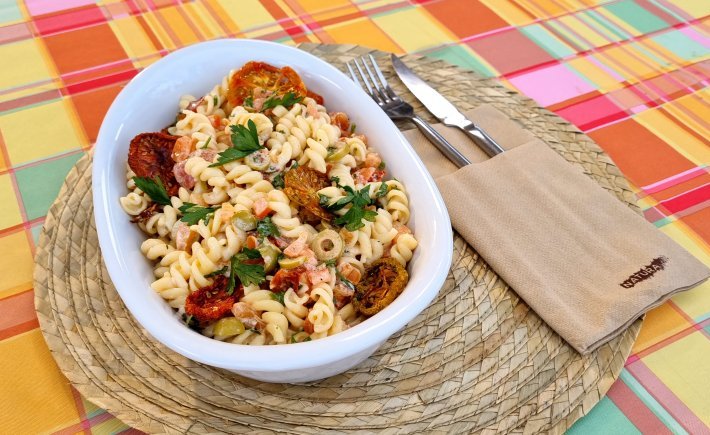 SALADE DE PÂTES AUX TOMATES SÉCHÉES