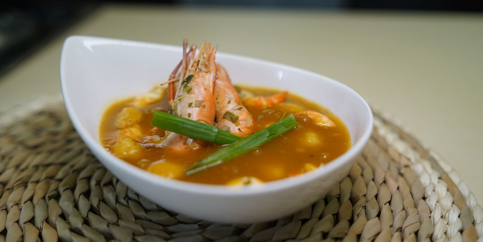 Velouté de giraumon et patates douces aux écrevisses et dombrés