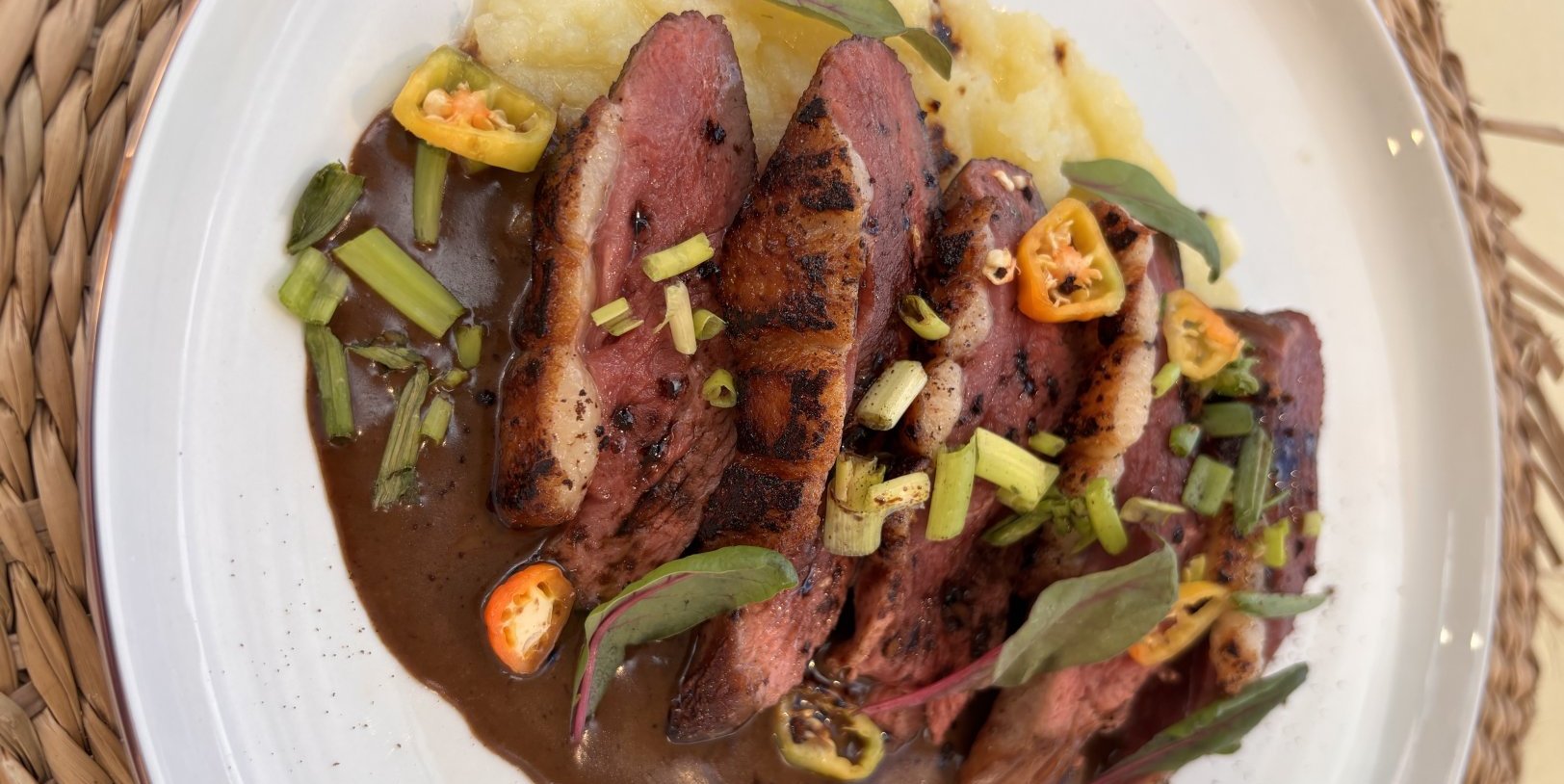 MAGRET DE CANARD SAUCE AU CAFE
