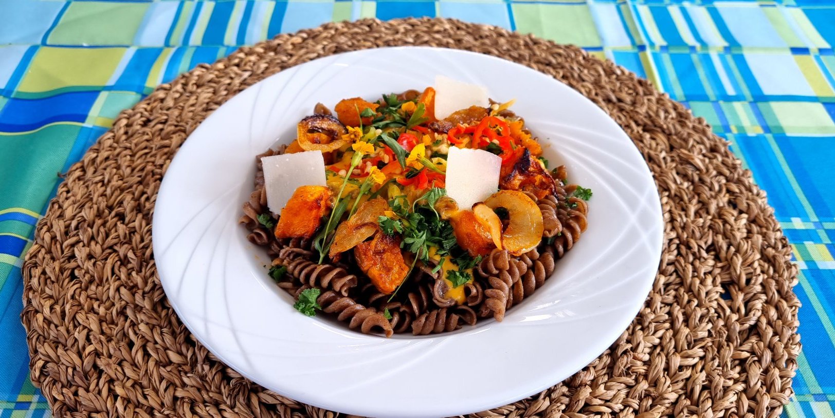 PÂTES DE BANANES PLANTAINS, SAUCE GIRAUMON RÔTI