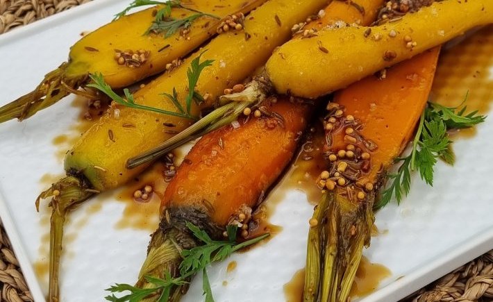 CAROTTES GLACÉES AU SIROP DE BATTERIE