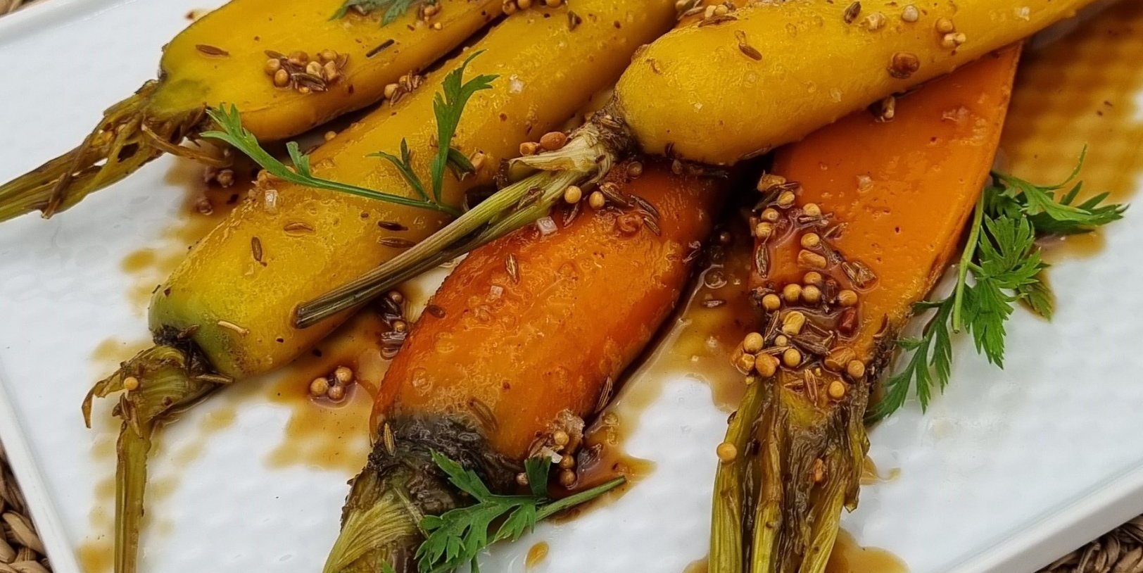 CAROTTES GLACÉES AU SIROP DE BATTERIE