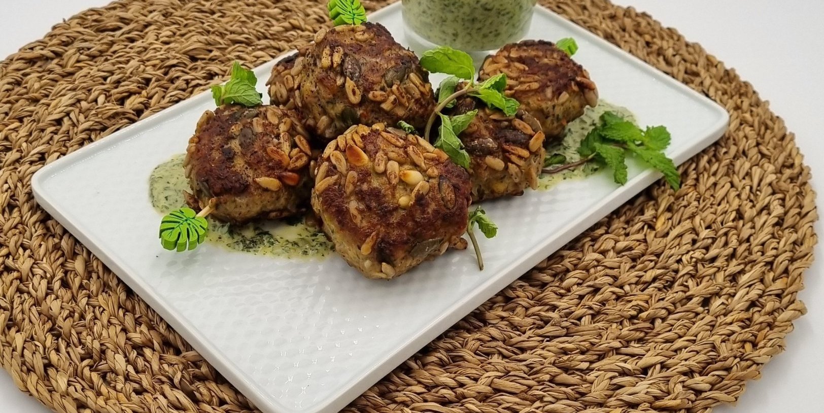 BOULETTES D’AGNEAU SAUCE MENTHE